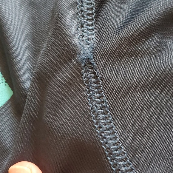 🆕️ UNDER ARMOUR GIRLS L/S HEATGEAR SHIRT 🙎‍♀️ - Picture 5 of 7